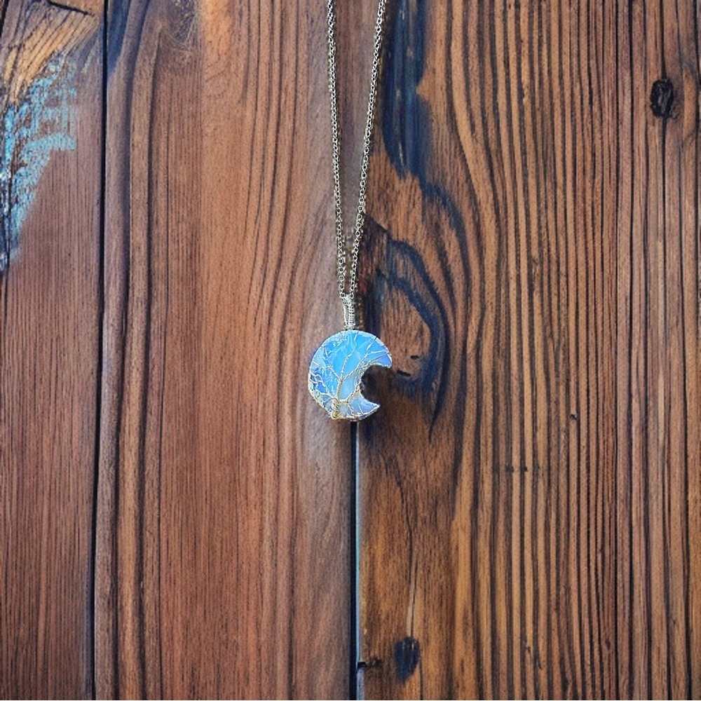 Opal moon